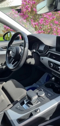 Audi A4 cena 82500 przebieg: 127610, rok produkcji 2016 z Sieradz małe 211